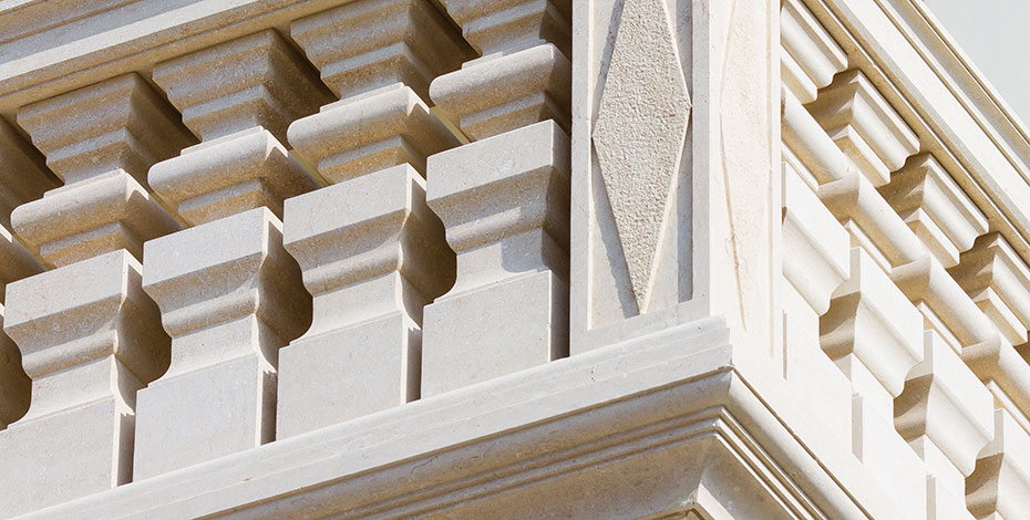 Marmi Adami: Decoración exterior